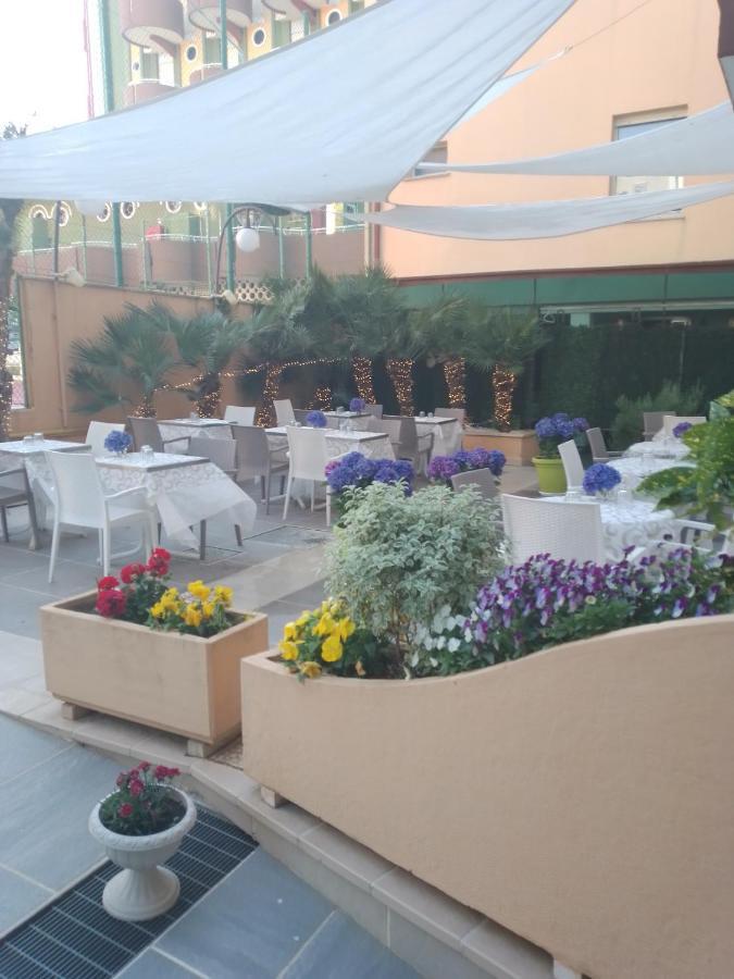 Hotel Riposo Gatteo a Mare Exterior photo